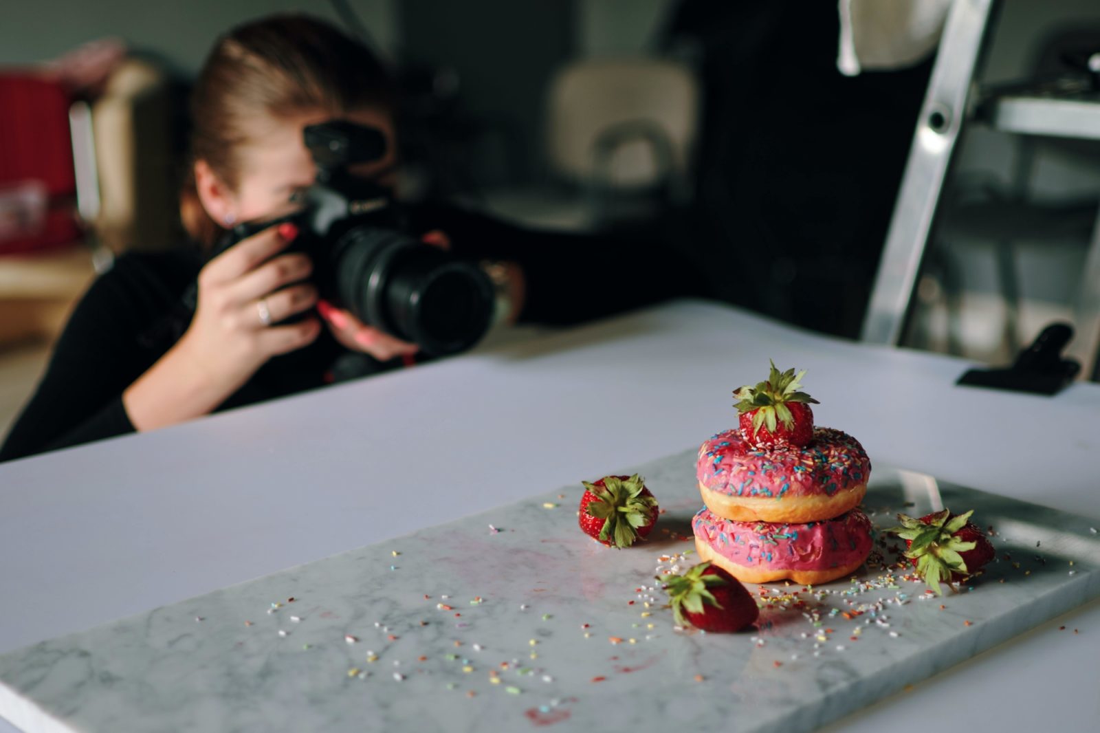 Purpose of hiring a food photographer